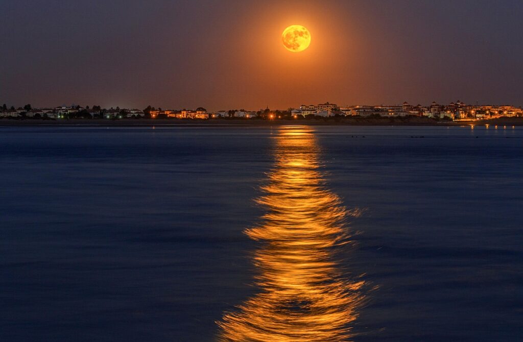 full moon, moon path, night